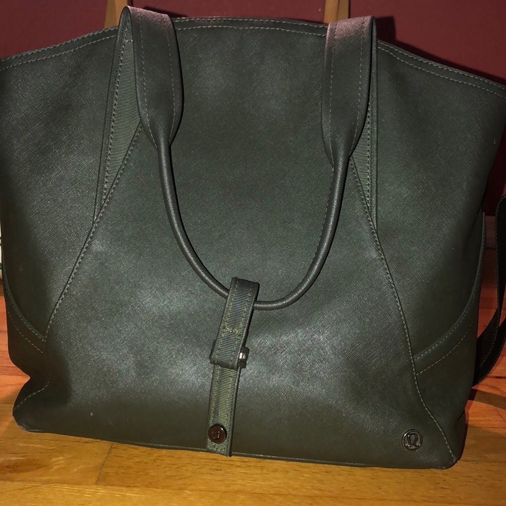 Lululemon ALL DAY MINI TOTE